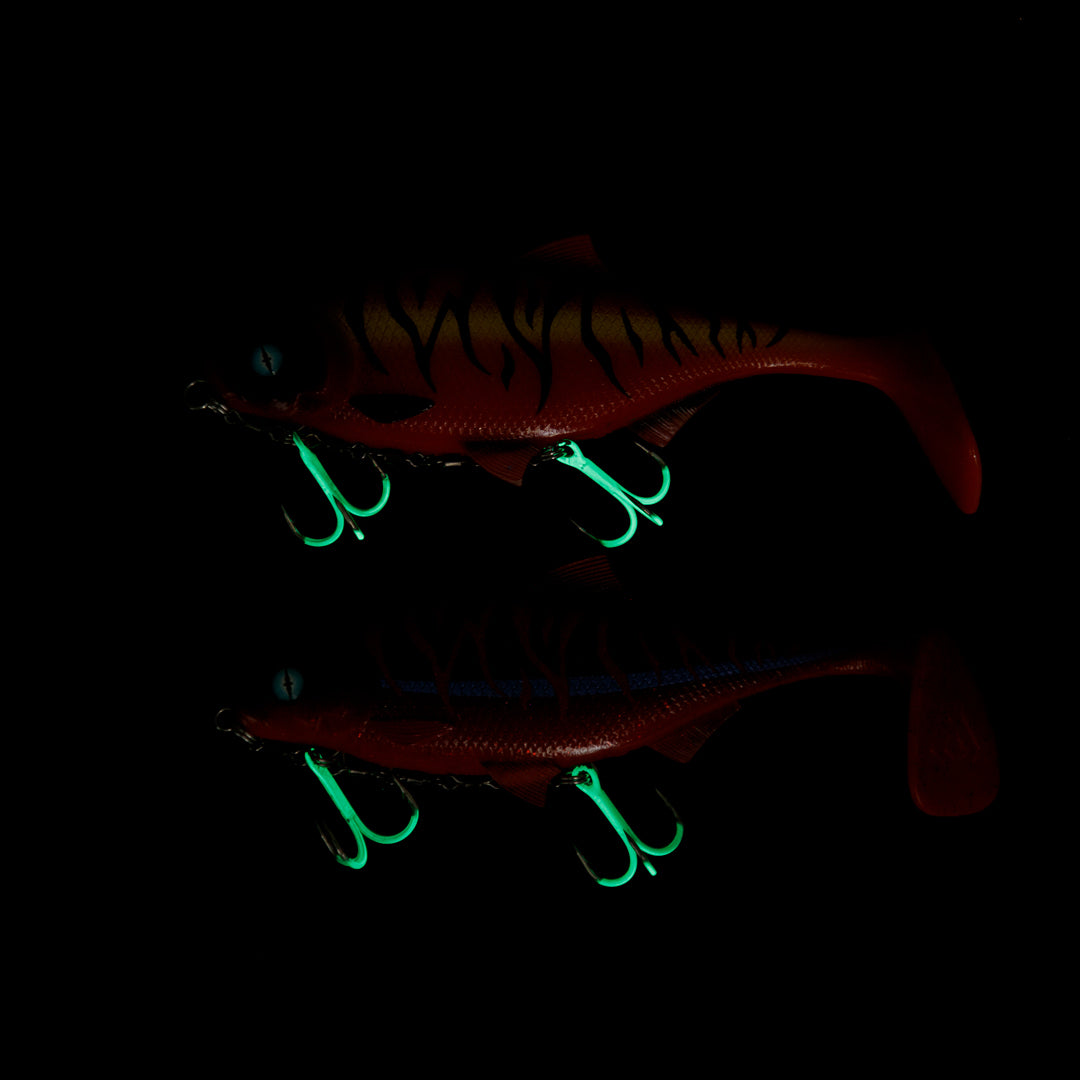 Mikado Stinger - Von Wirbeln Jaws Double Evo Stinger Fluo Xl - 35kg - NR. 2/0 - 1 Stk.
