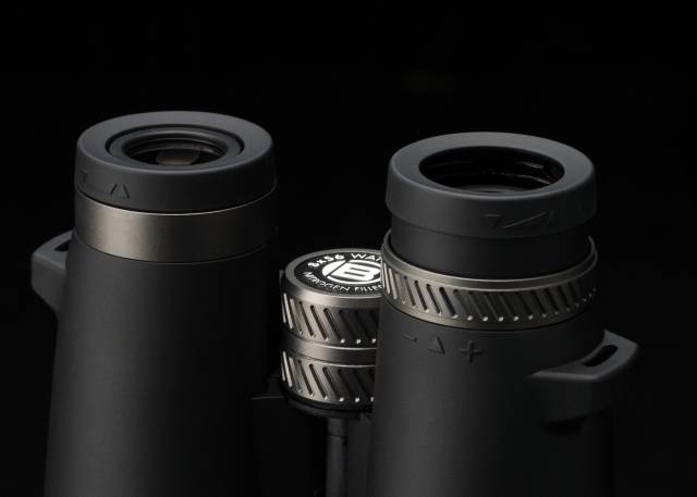 BRESSER Condor 8x56 Dachkant Fernglas mit UR-Vergütung